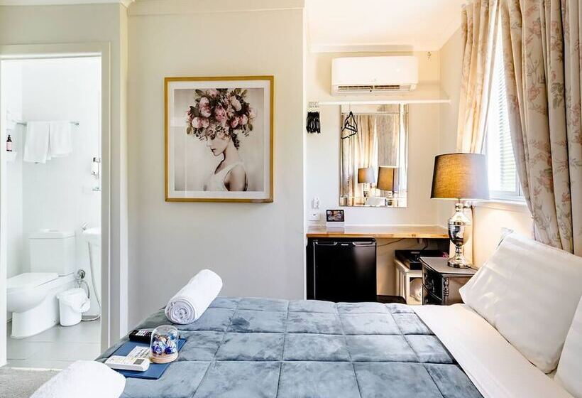 اتاق اکونومی, Freshwater Bnb