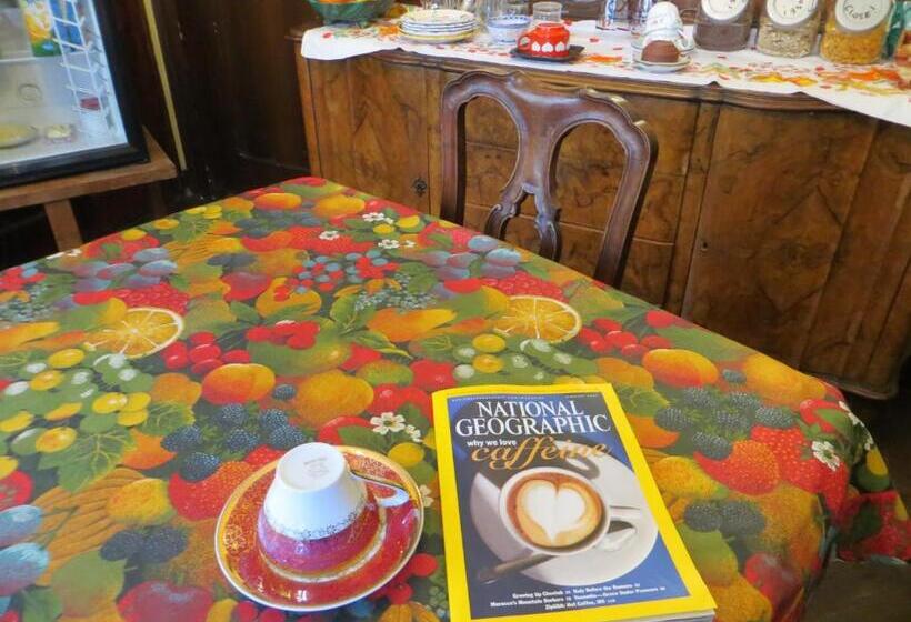 اتاق استاندارد سه نفره, Villa Elisabetta