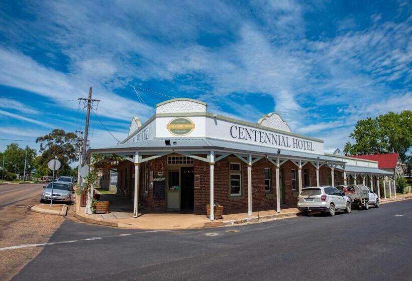 חדר משפחתי, The Centennial Hotel Gulgong