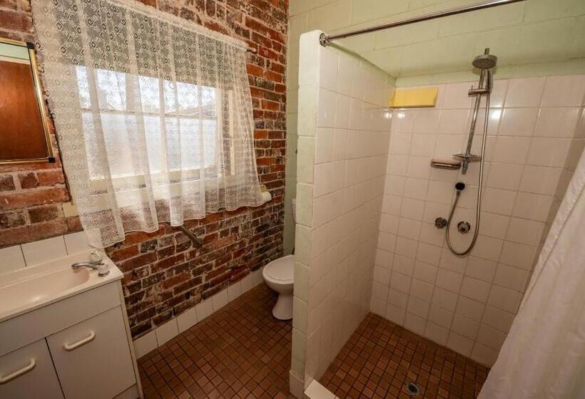 Семейный Номер, The Centennial Hotel Gulgong