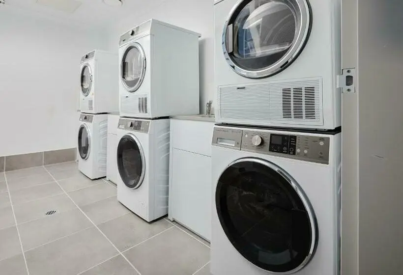 Standard-studio, East Maitland Executive Apartments