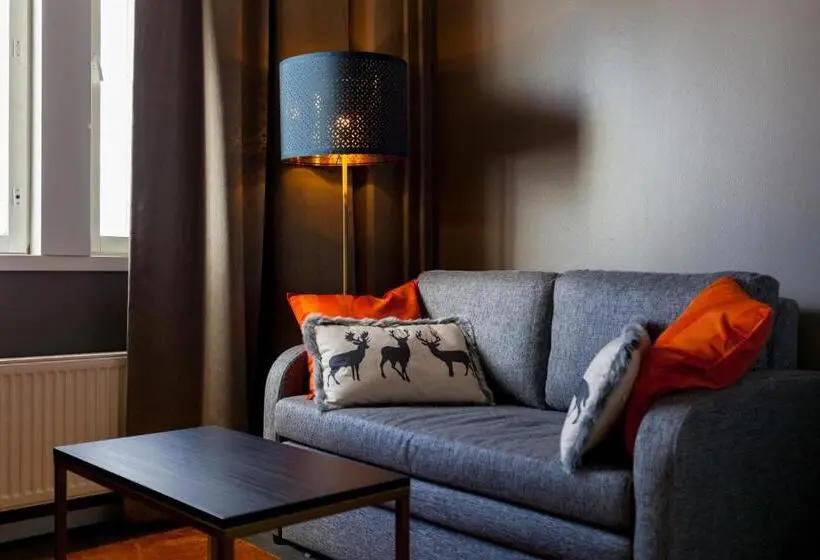سوییت سوپریور, Golden Circle Suites