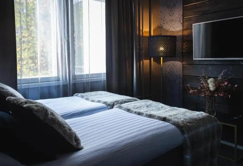 سوییت سوپریور, Golden Circle Suites