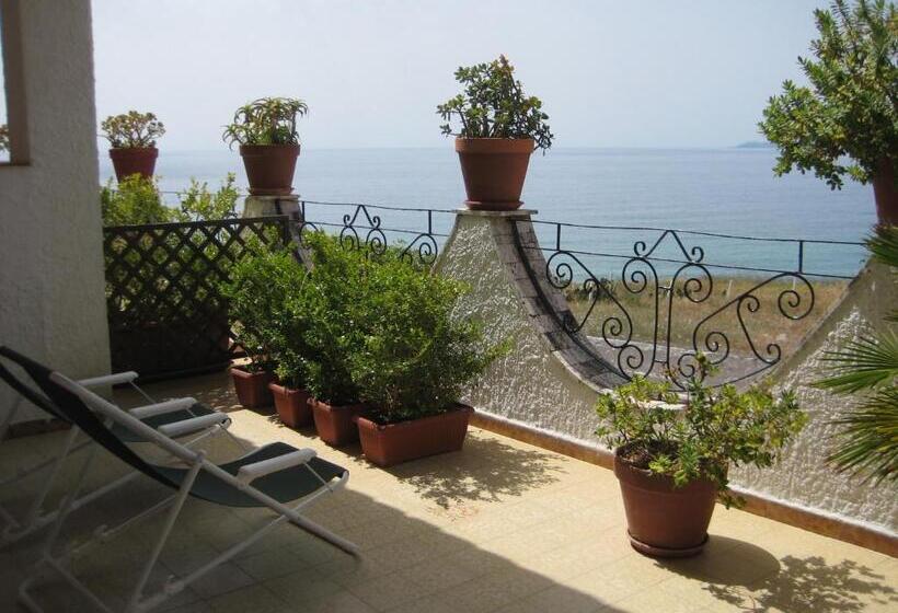 Triple Room Sea View, Albergo Villa Verde