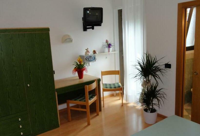 חדר סטנדרט יחיד, Levico