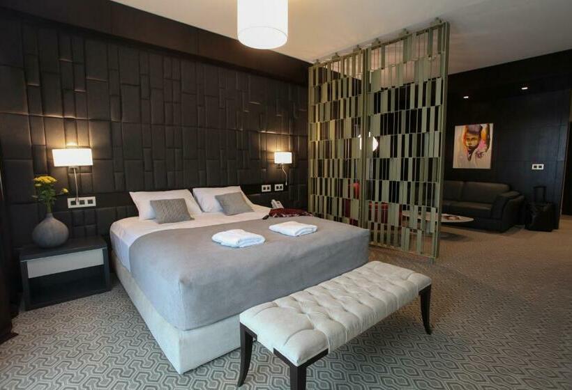 バルコニー付きデラックスルーム, Orhideea