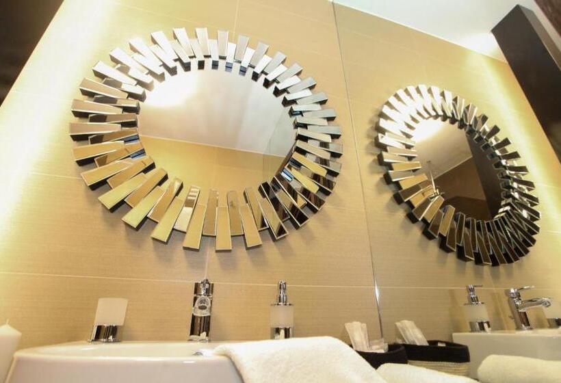 バルコニー付きスタンダードルーム, Orhideea