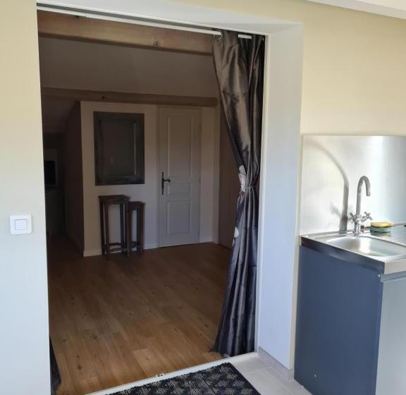 חדר סופריור עם מיטת קינג, Domaine La Condamine Crillon Le Brave