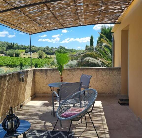 חדר סופריור עם מיטת קינג, Domaine La Condamine Crillon Le Brave