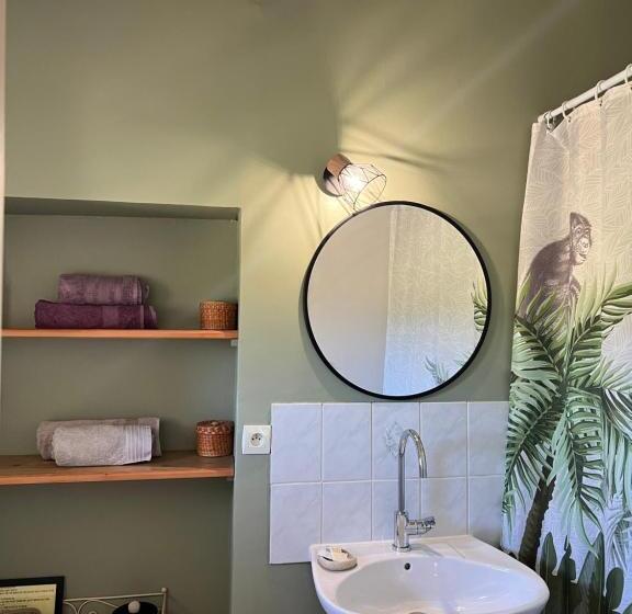 חדר סטנדרט נוף לגינה, Domaine La Condamine Crillon Le Brave