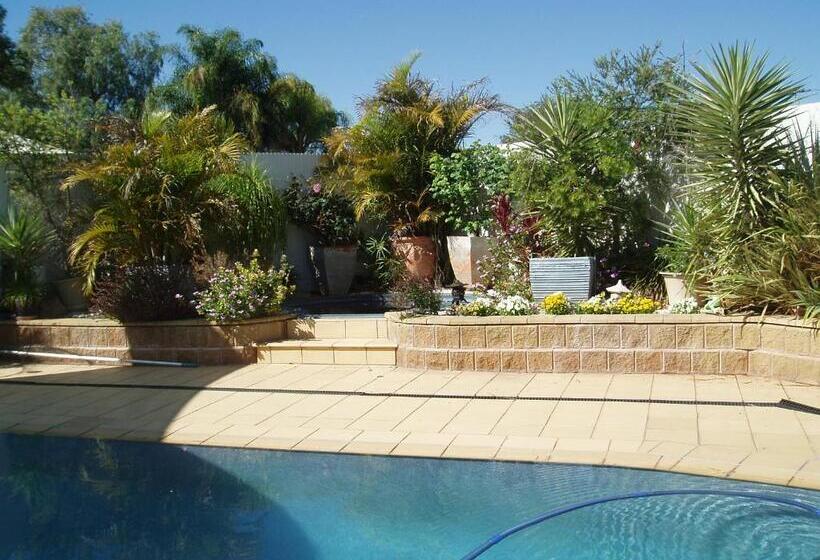 اتاق استاندارد سه نفره, A Good Rest B&b