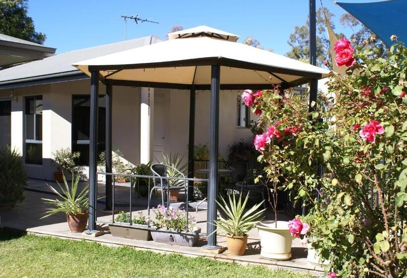 استودیو استاندارد با چشم‌انداز باغ, A Good Rest B&b