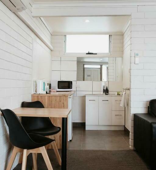 标准间, Anchor Wheel Motel