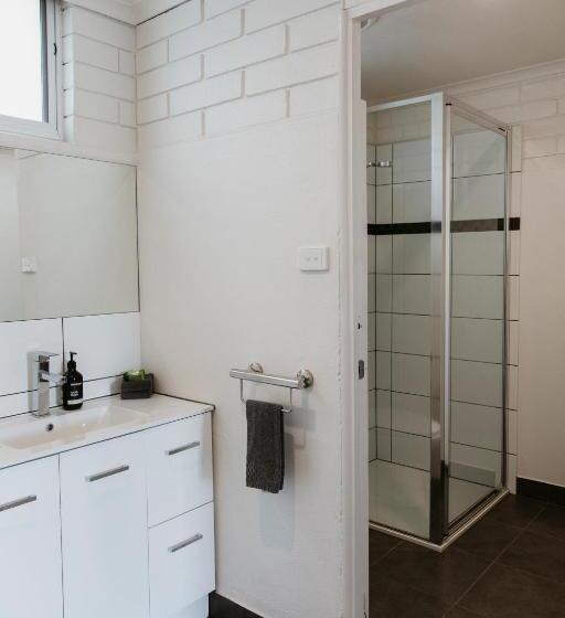 标准间, Anchor Wheel Motel