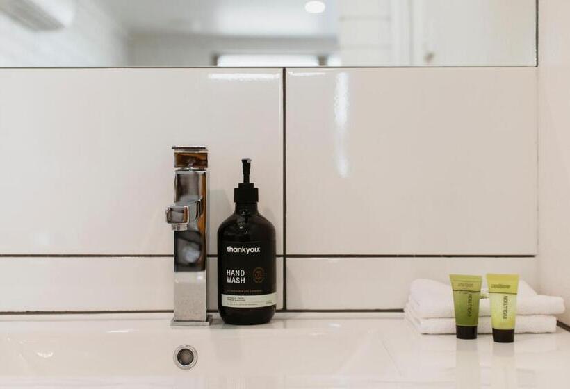 标准间, Anchor Wheel Motel