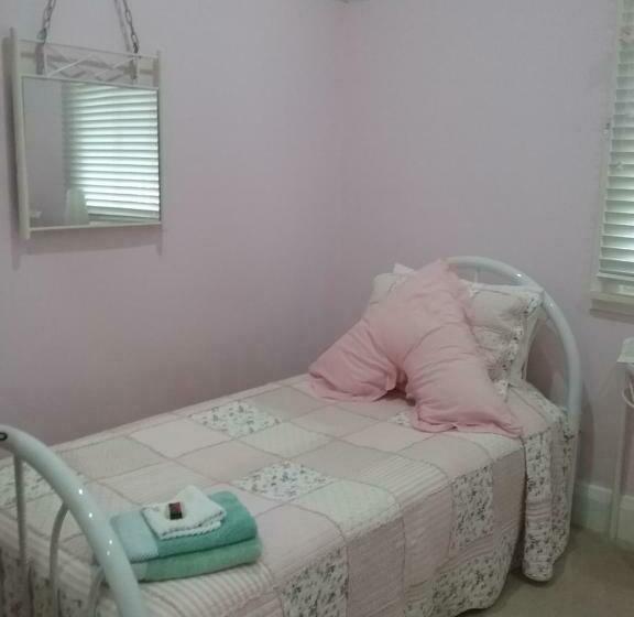 חדר סטנדרט, Langley Cottage B&b