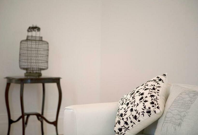 침실 1개 아파트, Mollisons