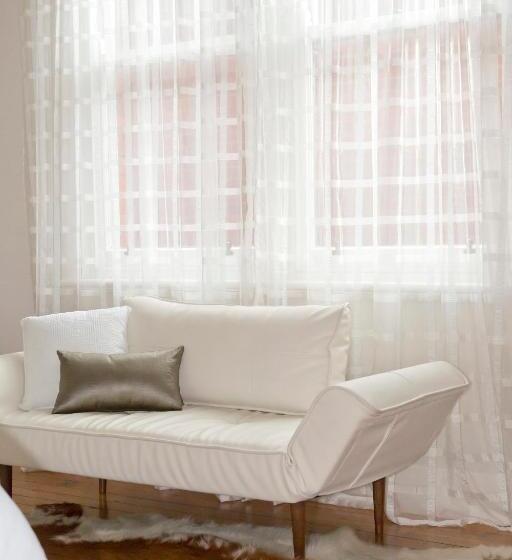 스탠다드 룸 킹사이즈 침대, Mollisons