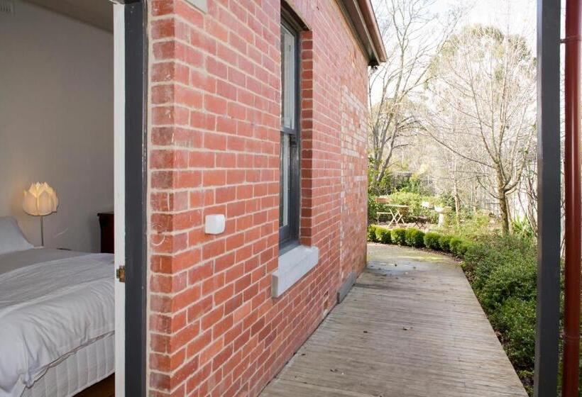 디럭스 룸, Mollisons