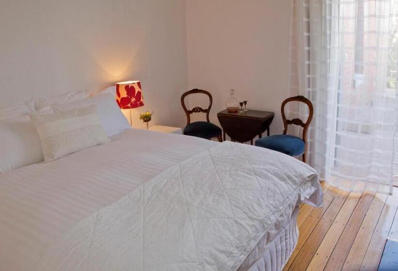 디럭스 룸, Mollisons