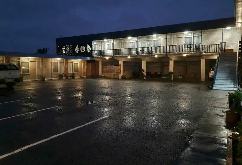 デラックスルーム, Morwell Parkside Motel