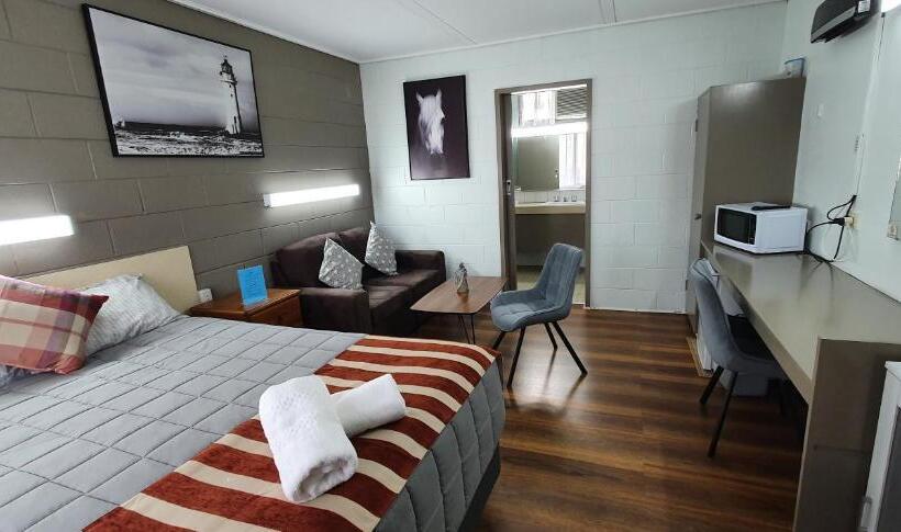 디럭스 룸, Morwell Parkside Motel