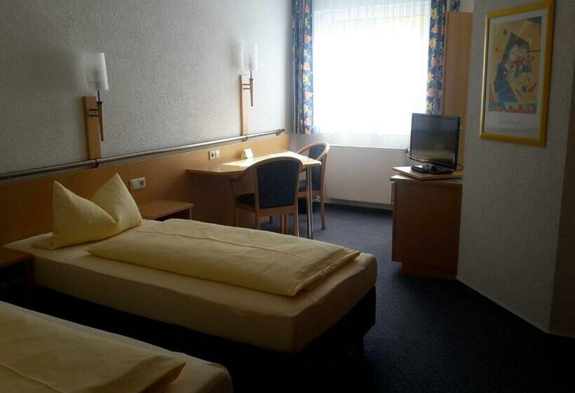 Номер Стандарт, Motel Am Highway