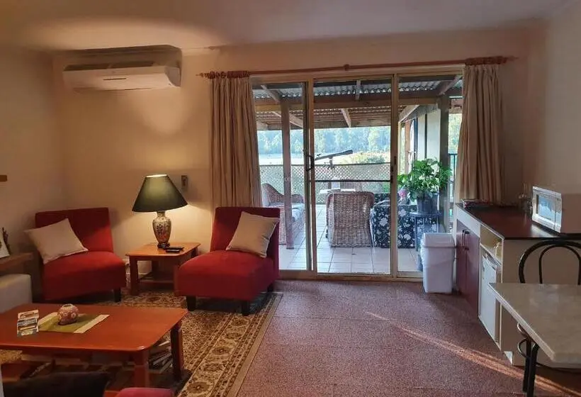 スイート, Oaktree Guest House