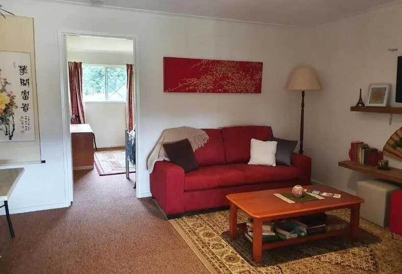 スイート, Oaktree Guest House