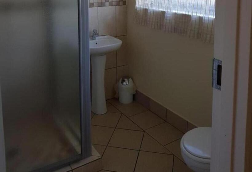 Четырехместный Номер Стандарт, Rita S Guesthouse Cc