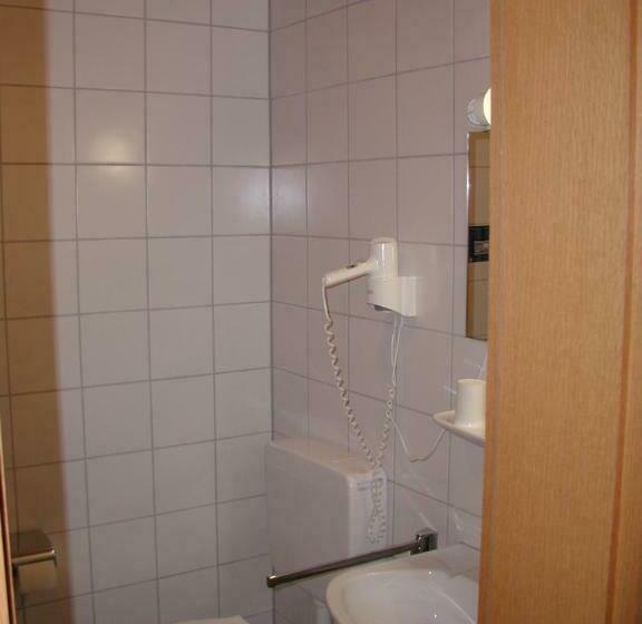 Standard Yhden Hengen Huone, Strandhaus Hagnau