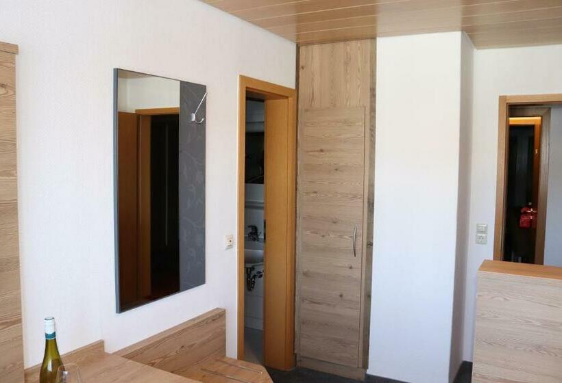 Standard Yhden Hengen Huone, Strandhaus Hagnau