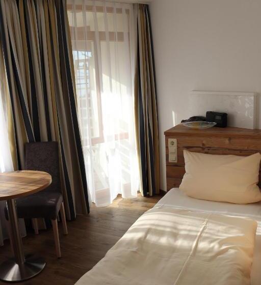 Standard Yhden Hengen Huone, Strandhaus Hagnau