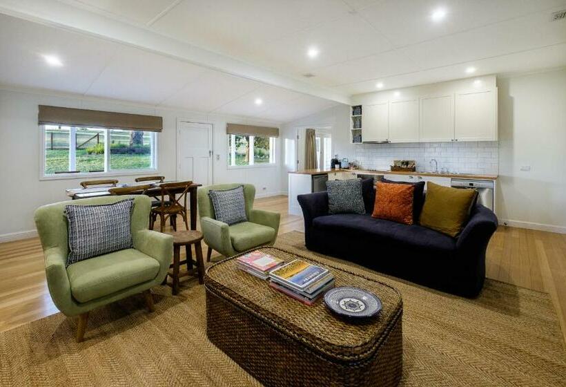 اتاق استاندارد, Goonoo Goonoo Station