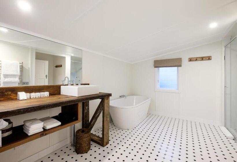 اتاق استاندارد, Goonoo Goonoo Station