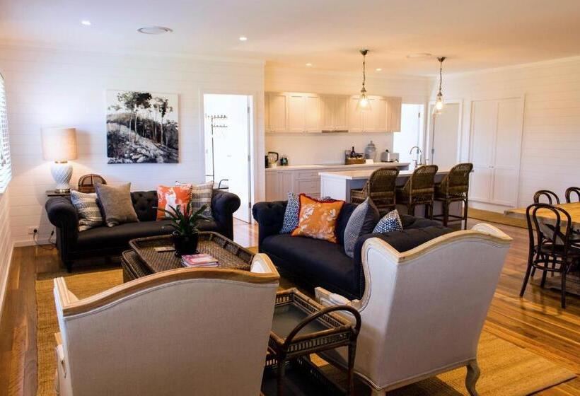 كابينة, Goonoo Goonoo Station