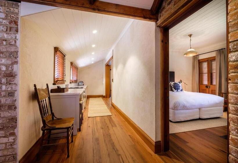 اتاق استاندارد, Goonoo Goonoo Station