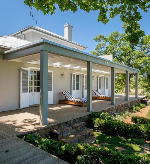 اتاق استاندارد, Goonoo Goonoo Station