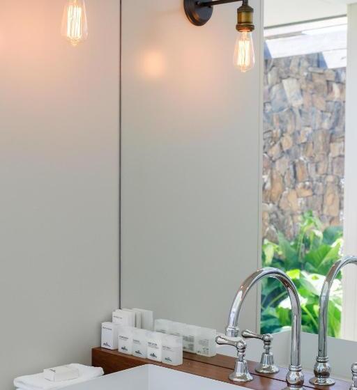 اتاق استاندارد, Goonoo Goonoo Station