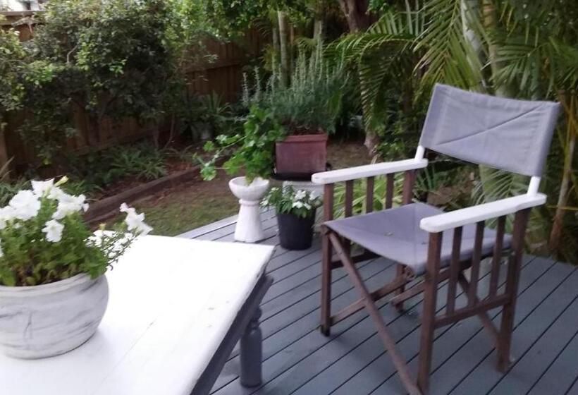 Хижина, Verandah Motel