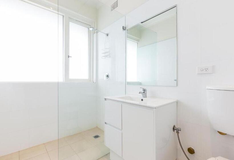 חדר סופריור, Blue Gum