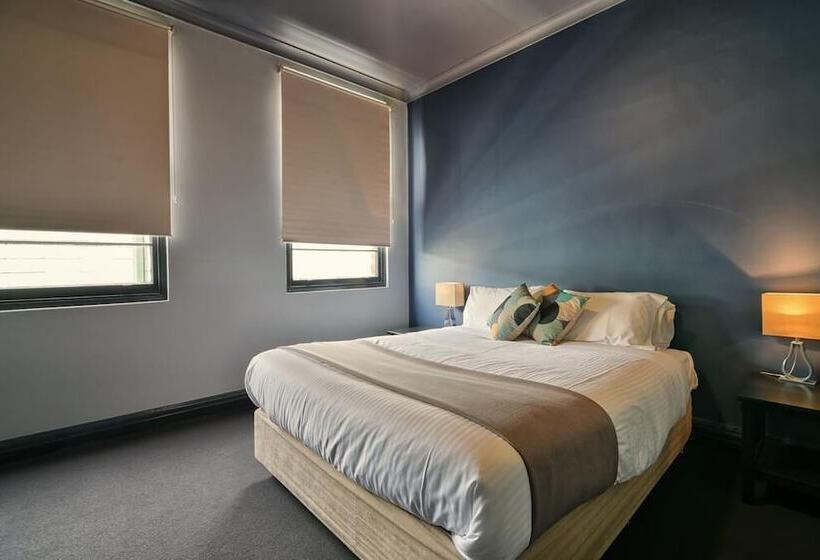 اتاق خانوادگی, Canobolas