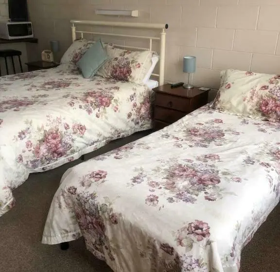 スタンダードルーム, Alpine Country Motel And Metro Roadhouse Cooma