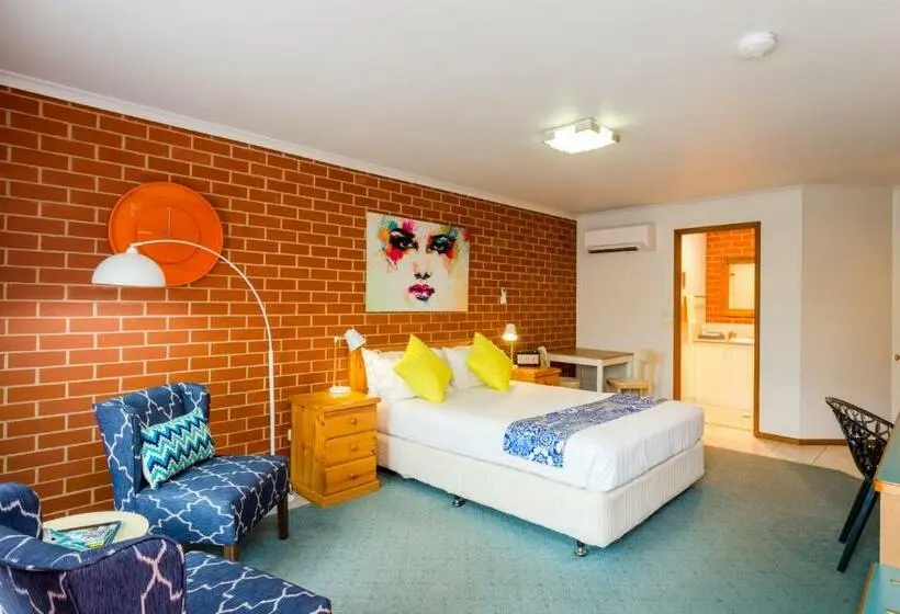 デラックスルーム, Yackandandah Central