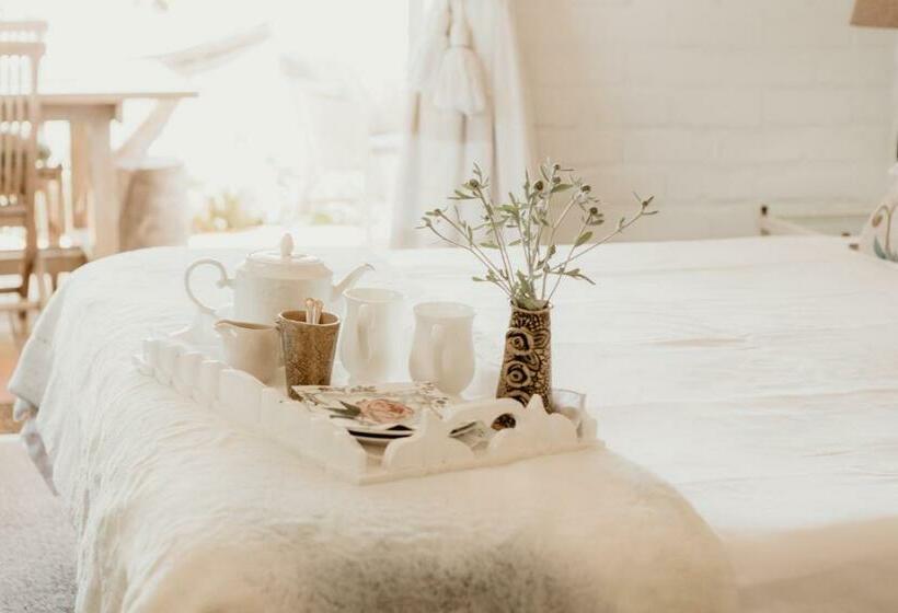 غرفة ديلوكس مطلّة علي البحر مزوَّدة بشُرفة, Guinea Fowl House