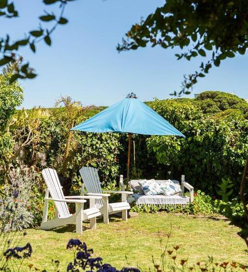 غرفة ديلوكس مطلّة علي البحر مزوَّدة بشُرفة, Guinea Fowl House