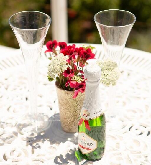 غرفة ديلوكس مطلّة علي البحر مزوَّدة بشُرفة, Guinea Fowl House