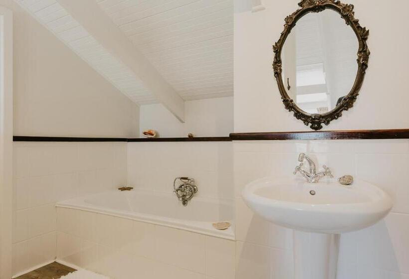 Номер Deluxe Вид на Море с Балконом, Guinea Fowl House