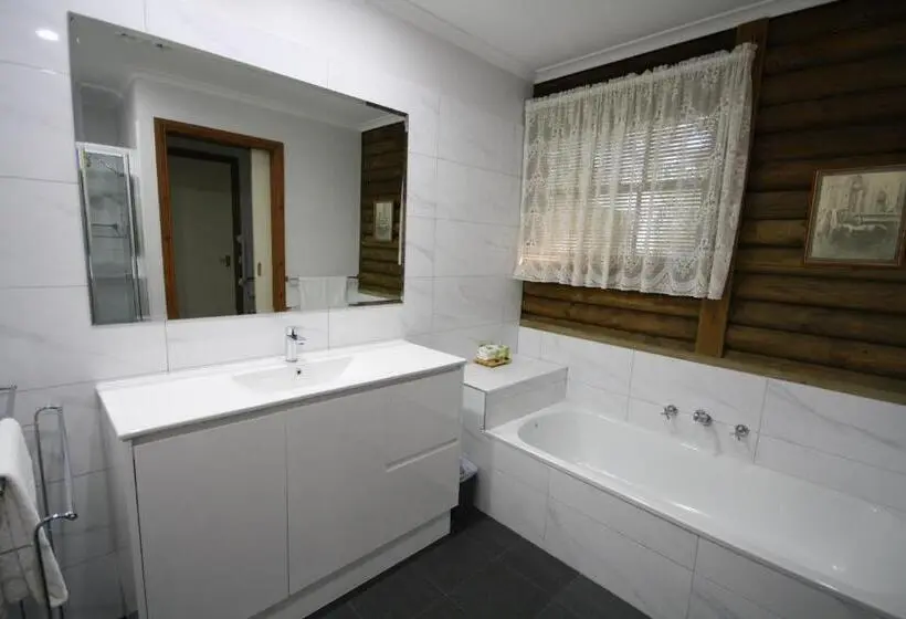 ２ベッドルームハウス, Halls Gap Log Cabins