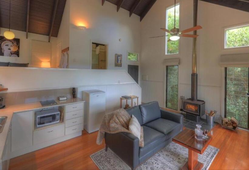 Хижина, Montville Misty View Cottages
